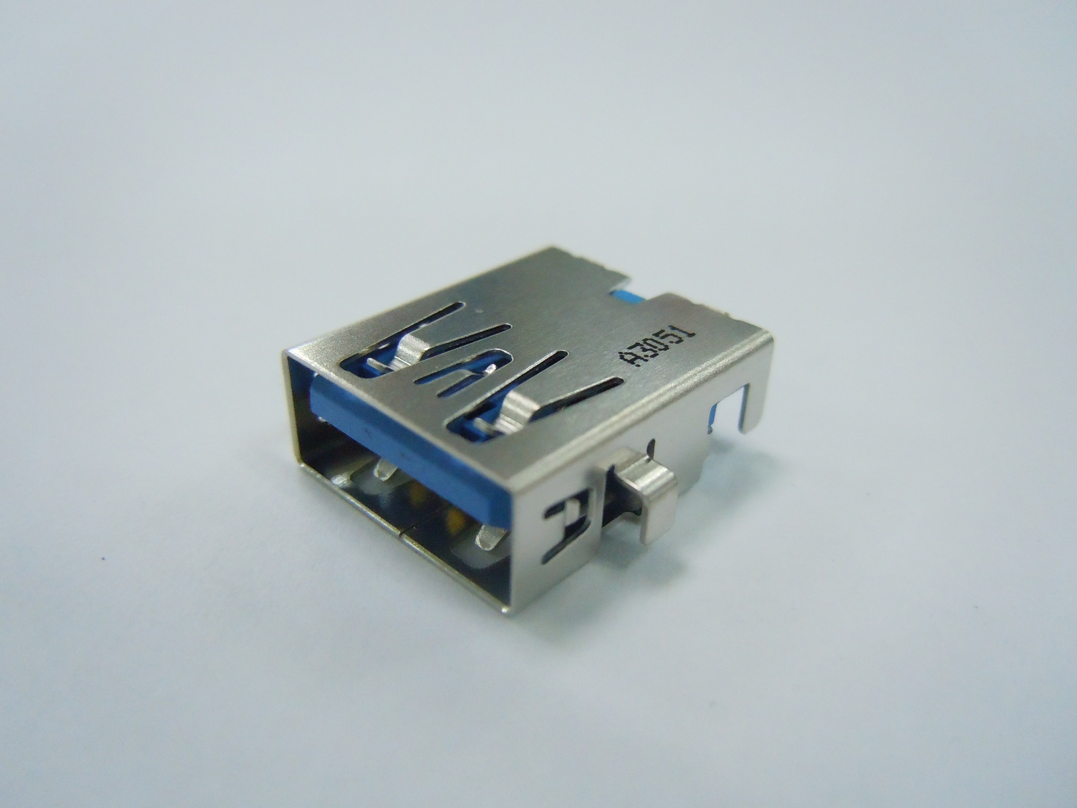 USB 3.0 A Type Single Port Receptacle Right Angle, Dip Type, Sink 